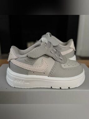 Nike Air Force 1 LV8 Low EasyOn - TD Size 3 - (HF5350-001)